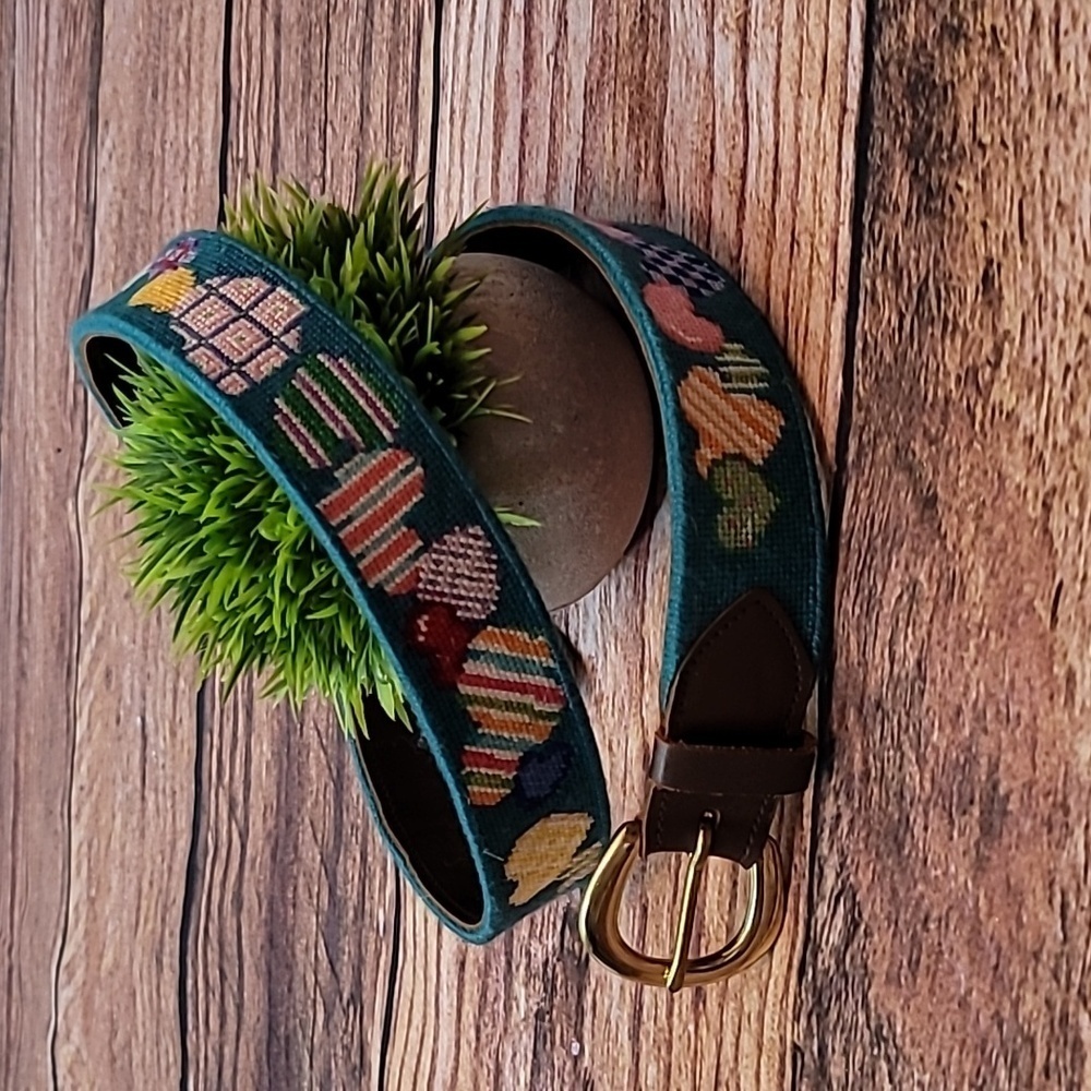 Vintage Needlepoint Hearts Belt